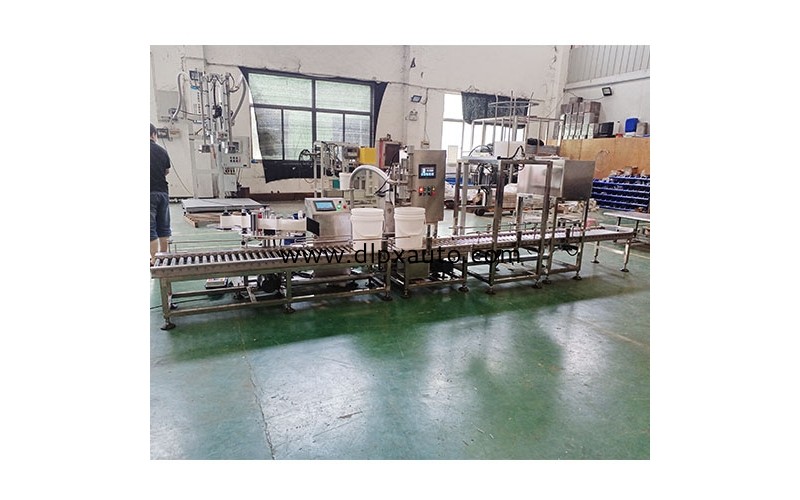 20L單頭全自動灌裝機內情